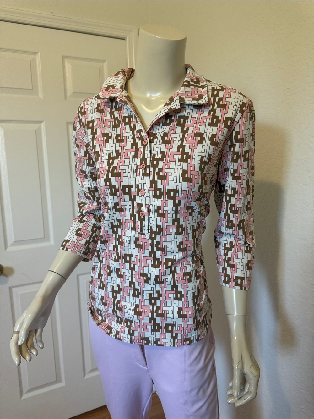 J. McLaughlin Pink, Brown & White Geometric Button-Down Top